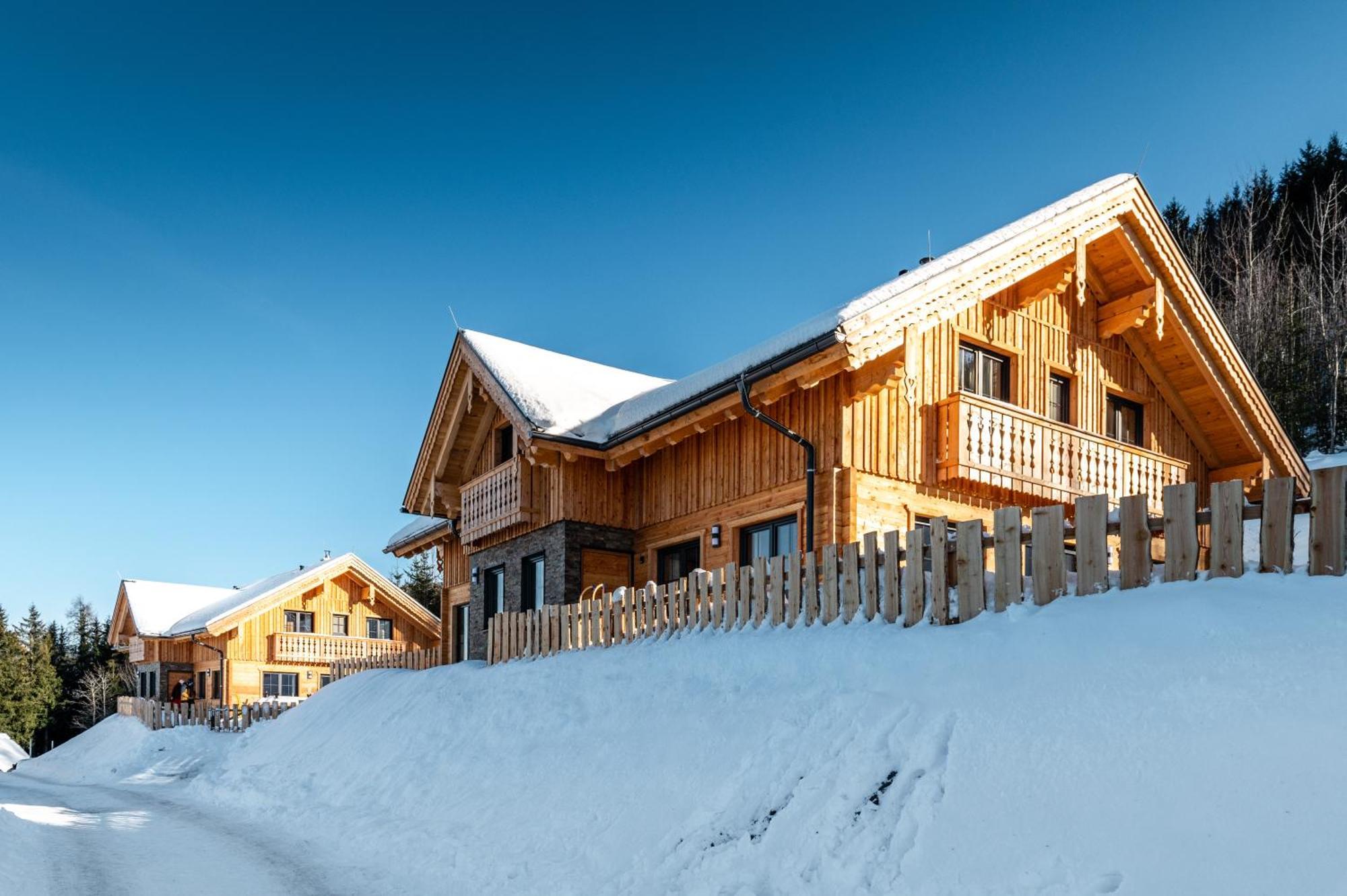 Poolchalet Dachsteinblick プルークガーン エクステリア 写真
