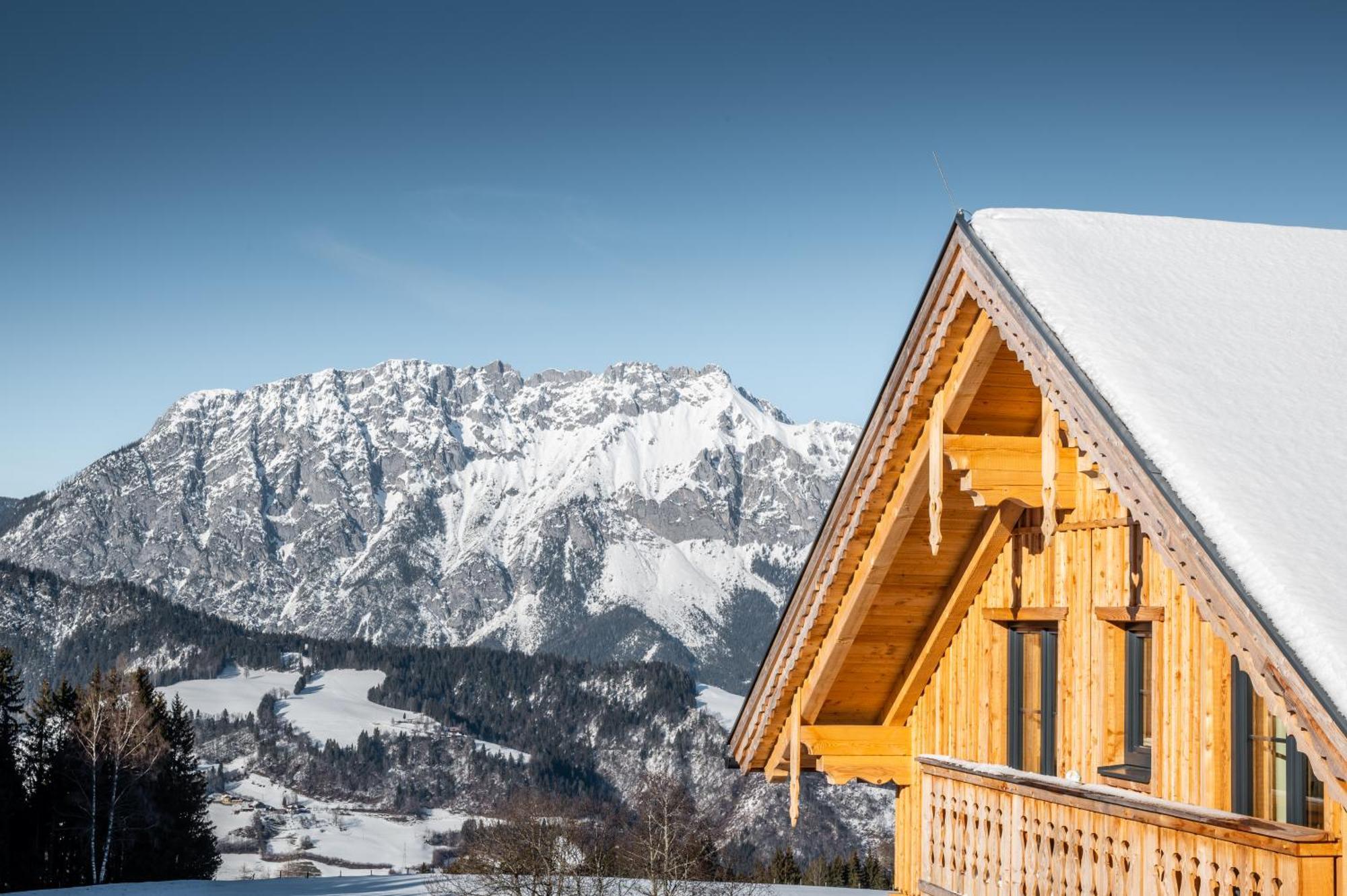 Poolchalet Dachsteinblick プルークガーン エクステリア 写真
