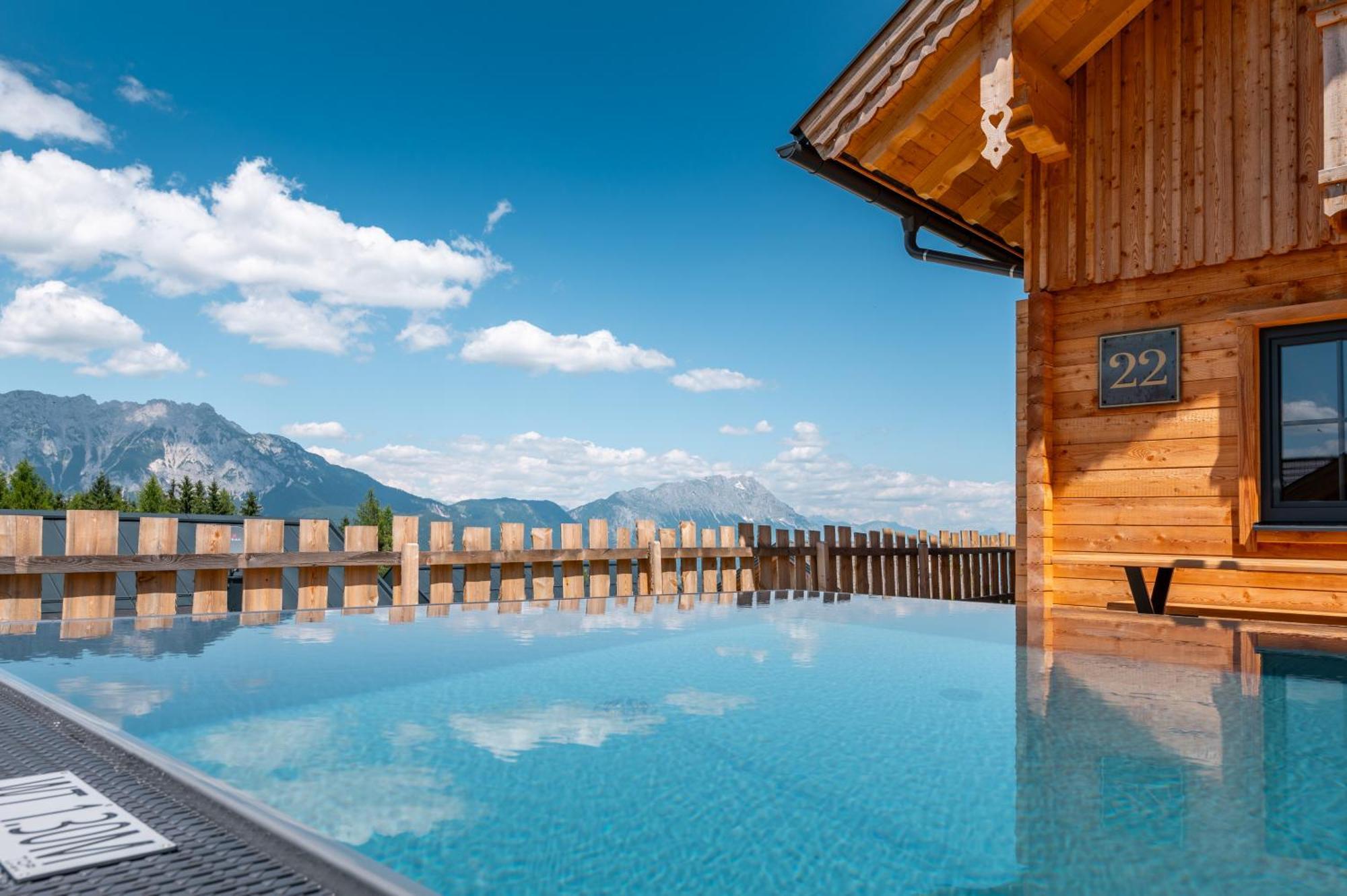 Poolchalet Dachsteinblick プルークガーン エクステリア 写真
